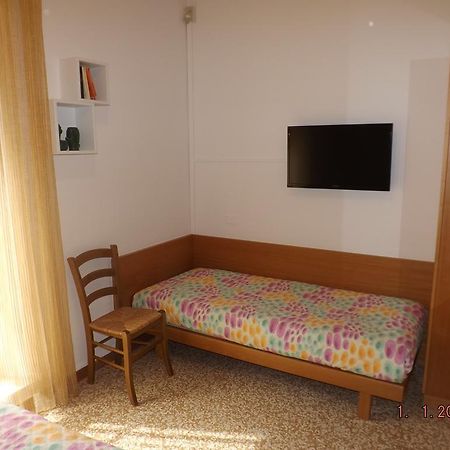 Albergo Dal Baffo Lazise Exterior photo