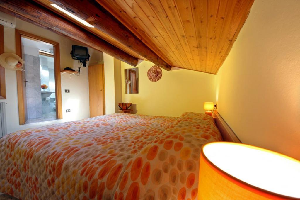 Albergo Dal Baffo Lazise Room photo