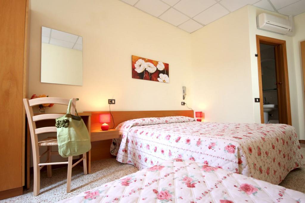 Albergo Dal Baffo Lazise Room photo